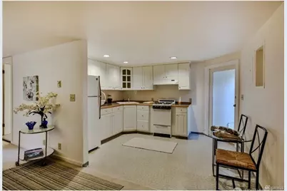 4022 59th Avenue SW #C, Seattle, WA 98116 - Photo 3
