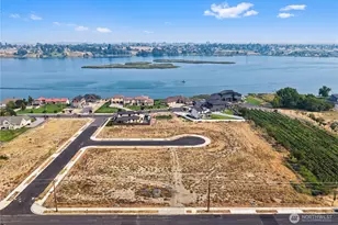 3198 W Lakeside Dr, Moses Lake, WA 98837 - Photo 1