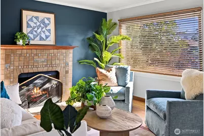 4117 Eastern Avenue N, Seattle, WA 98103 - Photo 5