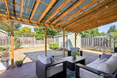 4117 Eastern Avenue N, Seattle, WA 98103 - Photo 31