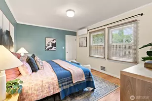 4117 Eastern Ave N, Seattle, WA 98103 - Photo 17