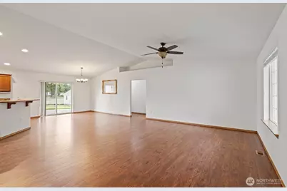18647 Joselyn Street SW, Rochester, WA 98579 - Photo 9