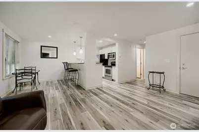 15291 NE 82nd Street #102, Redmond, WA 98052 - Photo 9