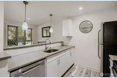 15291 NE 82nd Street #102, Redmond, WA 98052 - Photo 13