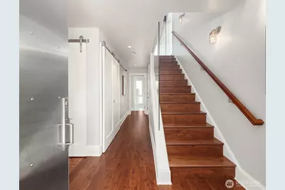 2821 Fairview Avenue E #Unit 4, Seattle, WA 98102 - Photo 3