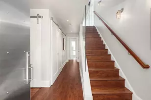 2821 Fairview Ave E, Seattle, WA 98102 - Photo 3