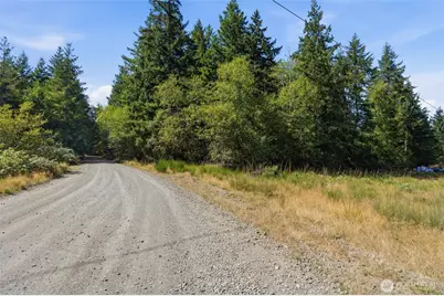 2041 E Rasor Rd, Belfair, WA 98528 - Photo 15