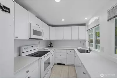 7432 S 118th Place, Seattle, WA 98178 - Photo 5