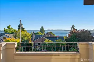328 10th Ave W, Kirkland, WA 98033 - Photo 3