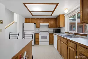 1239 Juniper Dr SE, Olympia, WA 98513 - Photo 9