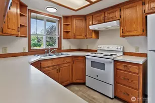 1319 W 12th St, Port Angeles, WA 98363 - Photo 17