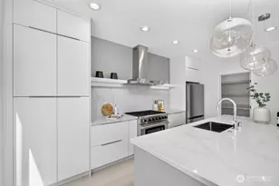 1216 NE 100th St, Seattle, WA 98125 - Photo 15
