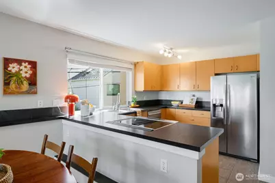 225 NE 65th Street #406, Seattle, WA 98115 - Photo 7