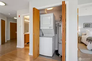 225 NE 65th St, Seattle, WA 98115 - Photo 17