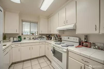 11651 SE 212th Place, Kent, WA 98031 - Photo 15