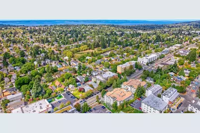 8745 Greenwood Avenue N #409, Seattle, WA 98103 - Photo 27