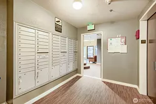 8745 Greenwood Ave N, Seattle, WA 98103 - Photo 23