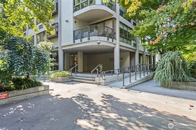 1120 Spring Street #1404, Seattle, WA 98122 - Photo 15