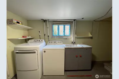 114 Wells Avenue S, Renton, WA 98057 - Photo 9