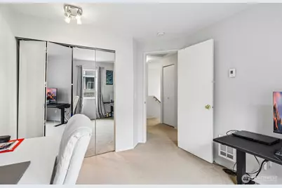 6625 SE Cougar Mountain Way #2, Bellevue, WA 98006 - Photo 19