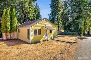 1121 Lower Marine Dr, Bremerton, WA 98312 - Photo 1