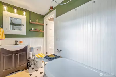 937 N 88th Street, Seattle, WA 98103 - Photo 11