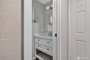 1101 S Woodlawn St, Tacoma, WA 98465 - Photo 25