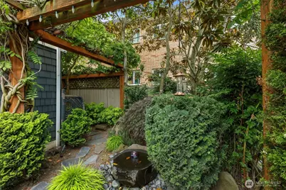 514 Prospect Street #B, Seattle, WA 98109 - Photo 29