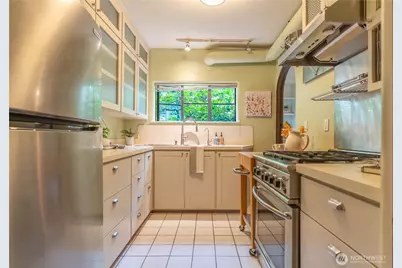 4204 11th Avenue NE #8, Seattle, WA 98105 - Photo 11