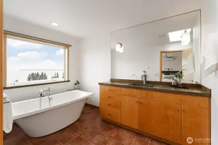 8745 Semiahmoo Dr, Blaine, WA 98230 - Photo 23