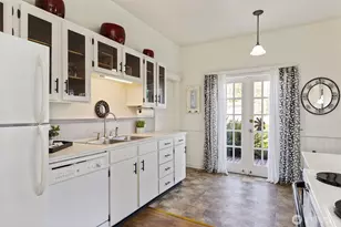 415 Harrison St, Port Townsend, WA 98368 - Photo 17