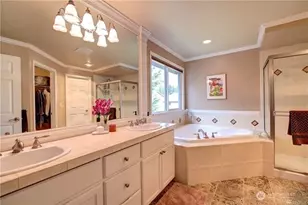 921 274th Wy SE, Sammamish, WA 98075 - Photo 15