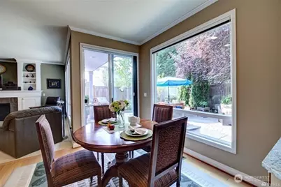 921 274th Way SE, Sammamish, WA 98075 - Photo 9