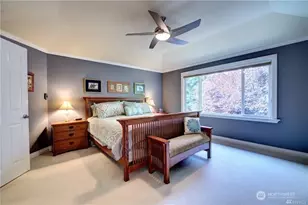 921 274th Wy SE, Sammamish, WA 98075 - Photo 13