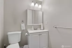 4501 Grandview Dr W, University Place, WA 98466 - Photo 11