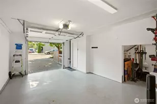 6800 Oswego Pl NE, Seattle, WA 98115 - Photo 27