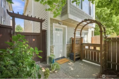 6800 Oswego Place NE, Seattle, WA 98115 - Photo 3
