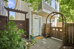6800 Oswego Pl NE, Seattle, WA 98115 - Photo 3