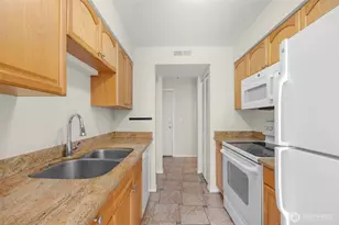 12525 NE 145th Pl, Kirkland, WA 98034 - Photo 3