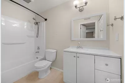12525 NE 145th Place #F107, Kirkland, WA 98034 - Photo 13