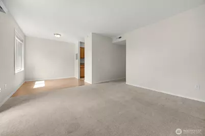 12525 NE 145th Place #F107, Kirkland, WA 98034 - Photo 11