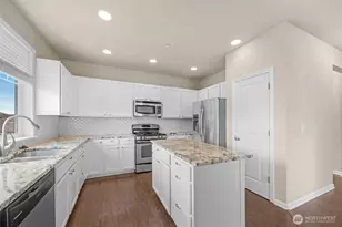 1037 Zeeden Way, Bremerton, WA 98310 - Photo 11