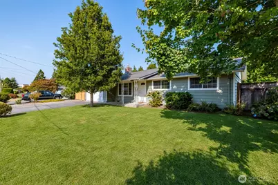 1206 S Walnut St, Burlington, WA 98233 - Photo 3