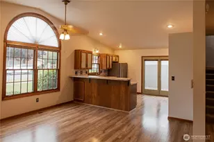 1111 Grover St, Lynden, WA 98264 - Photo 7