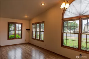 1111 Grover St, Lynden, WA 98264 - Photo 5