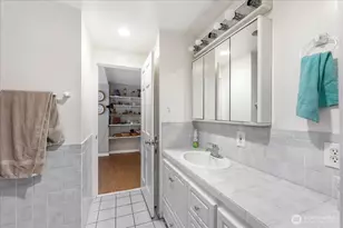 8730 Palatine Ave N, Seattle, WA 98103 - Photo 5