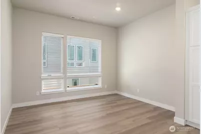 12814 66th Avenue S, Seattle, WA 98178 - Photo 9