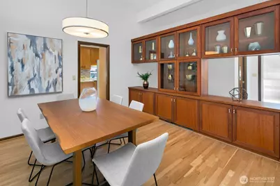 3051 44th Avenue W, Seattle, WA 98199 - Photo 9