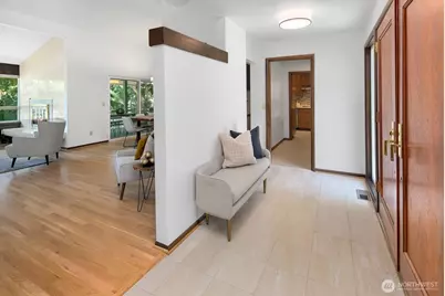 3051 44th Avenue W, Seattle, WA 98199 - Photo 3