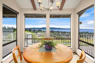 231 Skyline Dr, Edmonds, WA 98020 - Photo 13